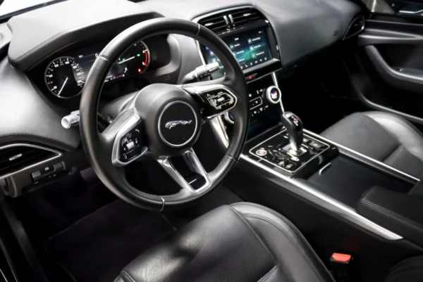 Jaguar XE D180 Aut. R-Dynamic S 24