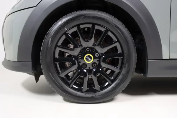MINI 3 Portas Cooper SE 12