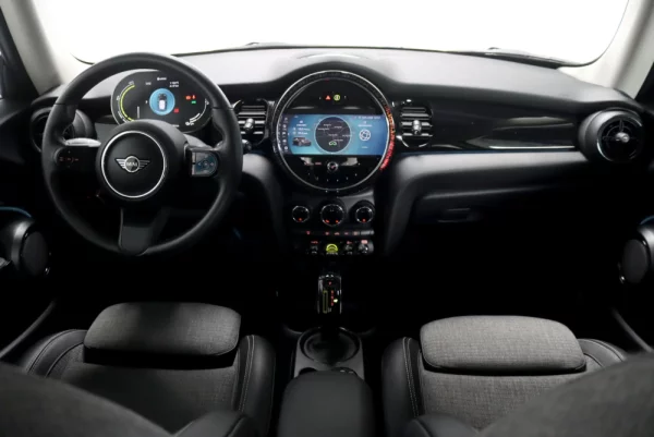 MINI 3 Portas Cooper SE 34