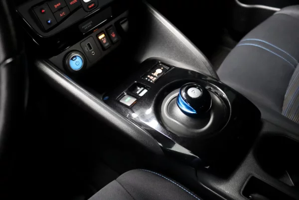 Nissan Leaf 40 kWh TEKNA 28