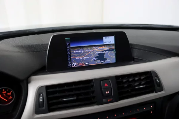 BMW 318 d Touring 18