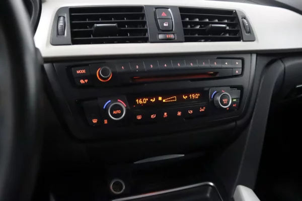 BMW 318 d Touring 19