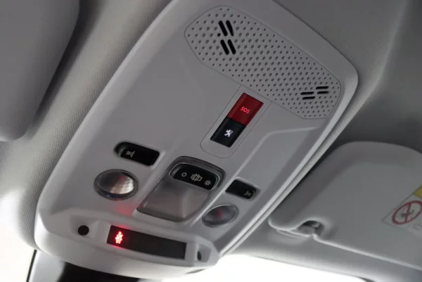 Peugeot e-2008 50 kWh Active 21