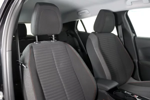 Peugeot e-2008 50 kWh Active 26