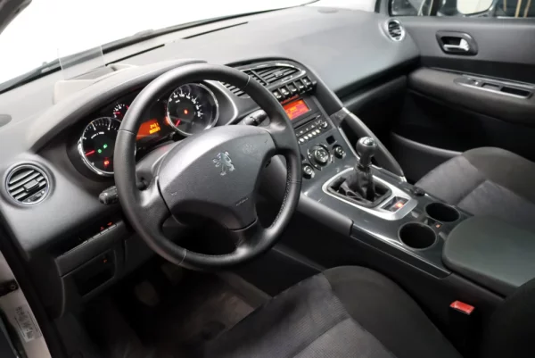 Peugeot 3008 1.6 HDi Allure 14