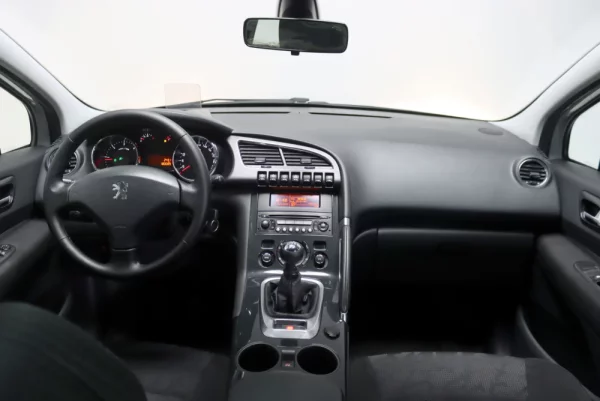 Peugeot 3008 1.6 HDi Allure 19