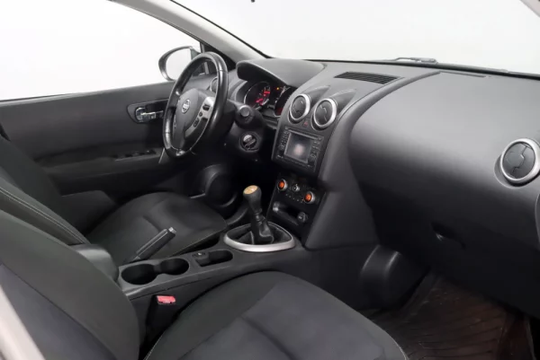 Nissan Qashqai +2 1.5 dCi Tekna Premium 18 15