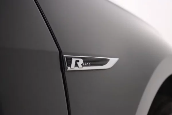 Volkswagen Golf 1.6 TDI R-Line 8