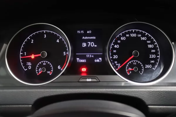 Volkswagen Golf 1.6 TDI R-Line 9