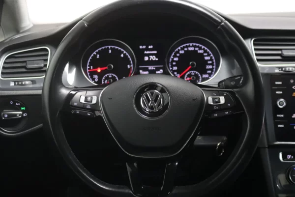 Volkswagen Golf 1.6 TDI R-Line 11