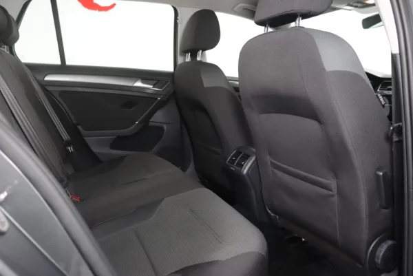 Volkswagen Golf 1.6 TDI R-Line 16
