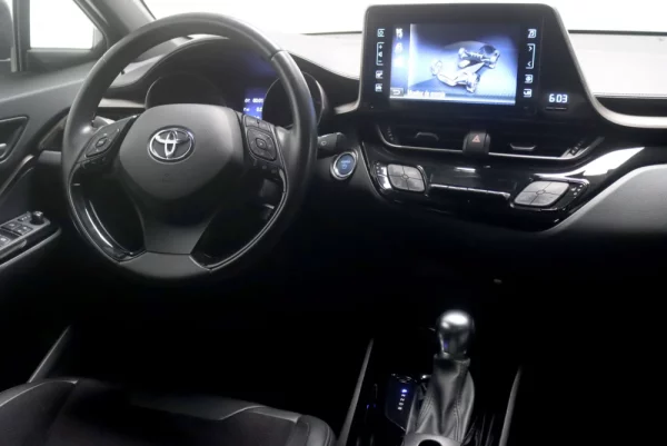 Toyota C-HR 1.8 Hybrid Exclusive 16
