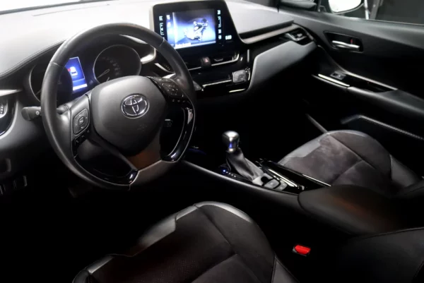 Toyota C-HR 1.8 Hybrid Exclusive 17