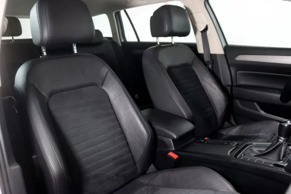 Volkswagen Passat 2.0 TDI Highline 8