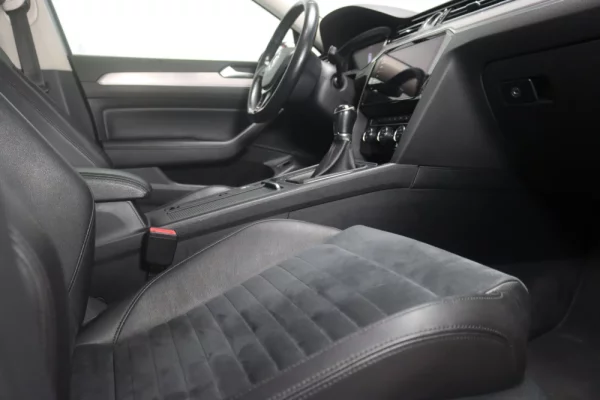 Volkswagen Passat 2.0 TDI Highline 9