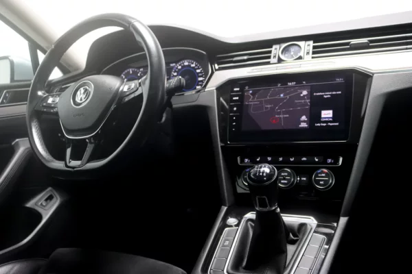 Volkswagen Passat 2.0 TDI Highline 13
