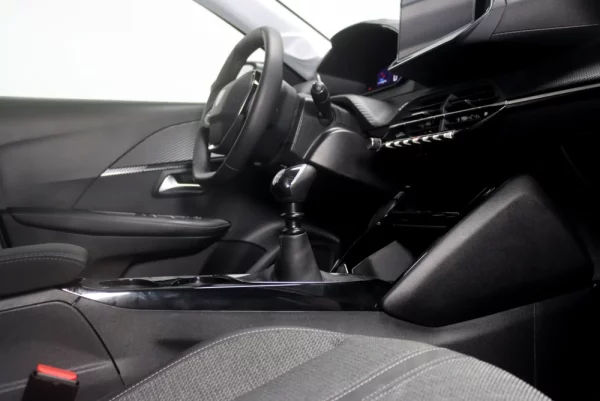 Peugeot 208 1.2 PureTech Allure 6