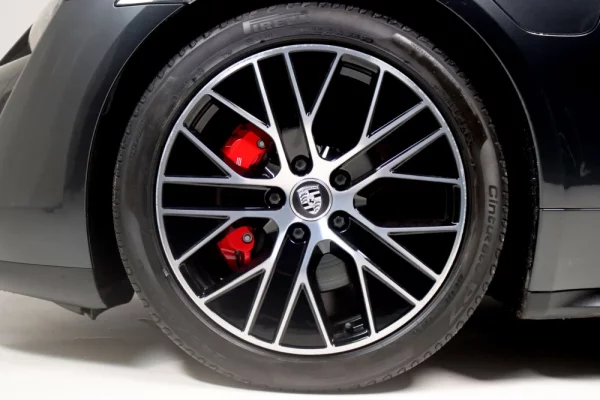 Porsche Taycan 4S 5