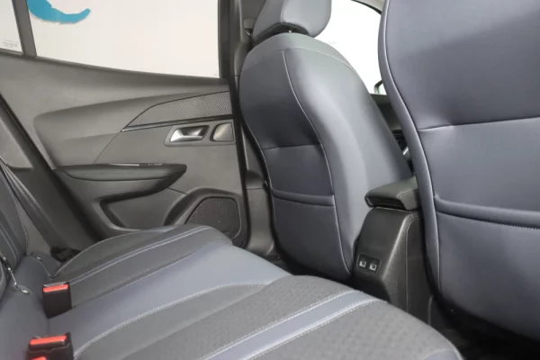 Peugeot e-2008 Allure 13