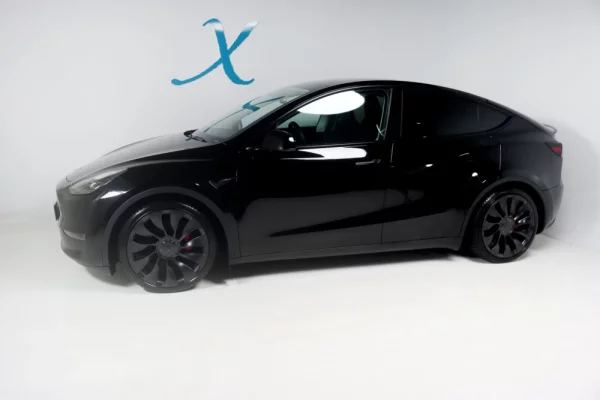 Tesla Model Y Performance Tração Integral 3