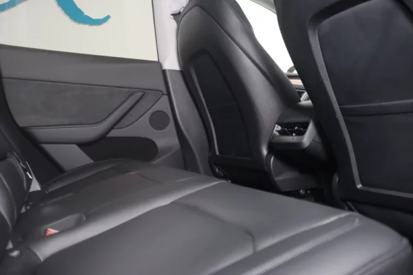 Tesla Model Y Performance Tração Integral 11