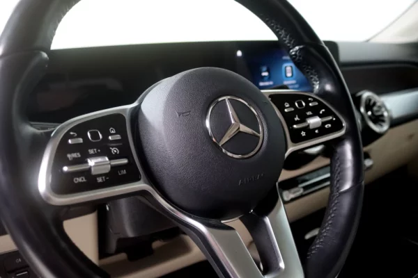 Mercedes-Benz EQB 300 4Matic 14