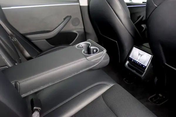 Tesla Model 3 Long Range AWD Dual Motor 17