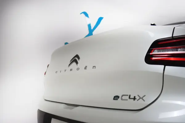 Citroen e-C4 X 50 kWh Shine 11