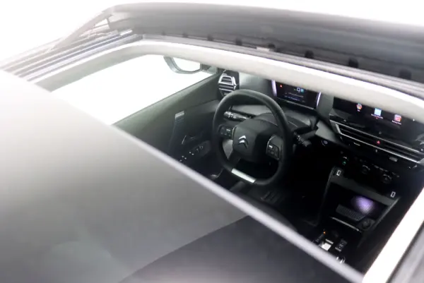 Citroen e-C4 X 50 kWh Shine 28