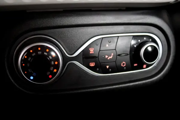 Renault Twingo E-Tech 27.5 kWh Techno Autonomia Urbana 23
