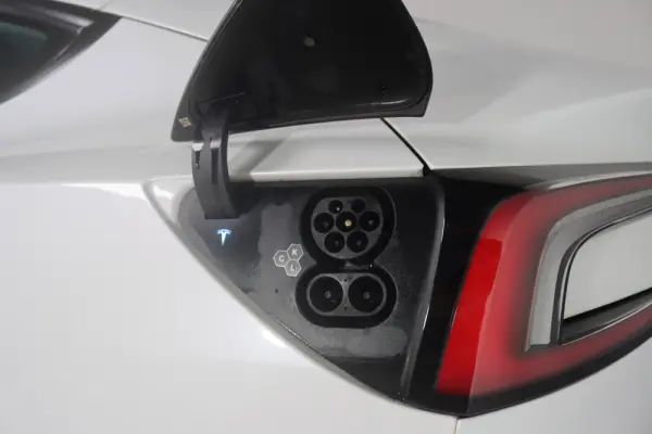 Tesla Model 3 Long Range AWD Dual Motor 24