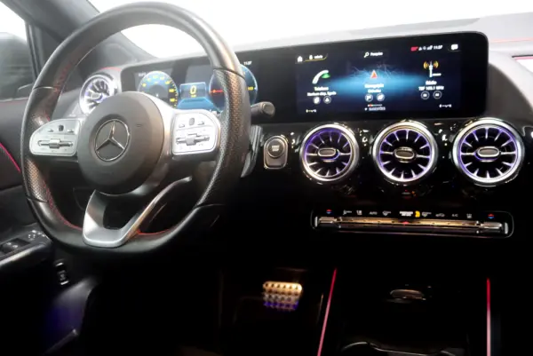 Mercedes-Benz EQA 250 AMG Line 28