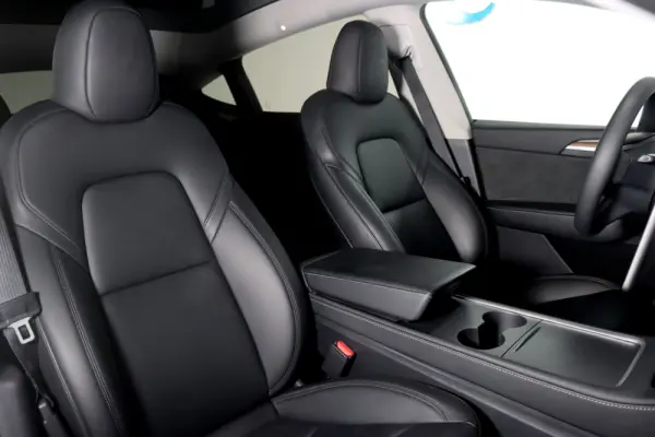 Tesla Model Y Long Range Dual Motor AWD 14