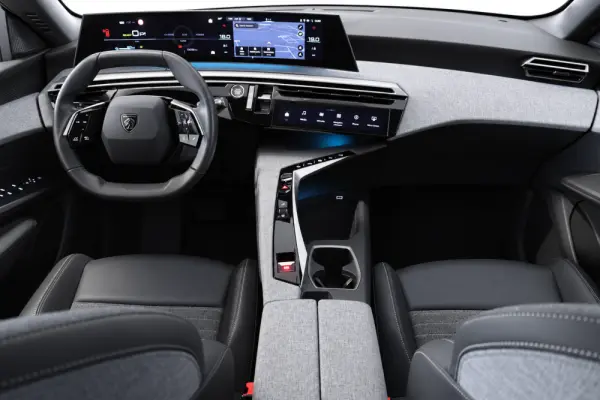 Peugeot E-5008 73 kWh GT 18