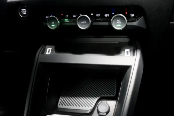 Citroen e-C4 X 50 kWh Shine 31