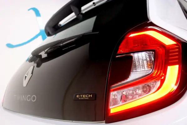 Renault Twingo E-Tech 27.5 kWh Techno Autonomia Urbana 24