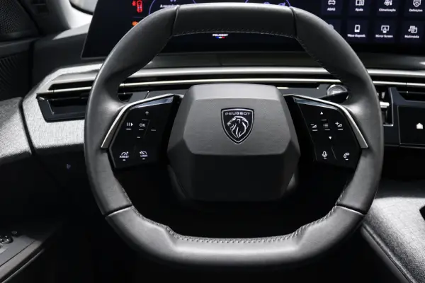 Peugeot E-3008 73 kWh Allure 9