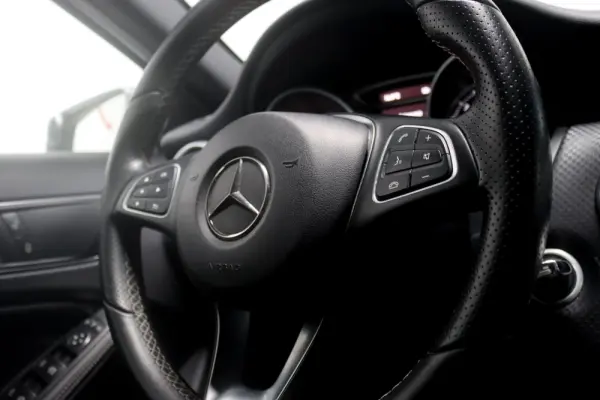 Mercedes-Benz A 180 d Urban 22