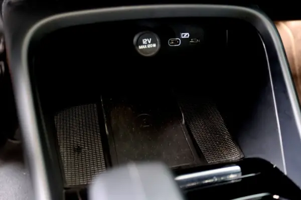 Volvo C40 Recharge Core 16