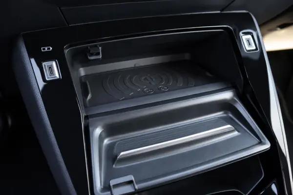 Peugeot e-2008 54 kWh GT 10