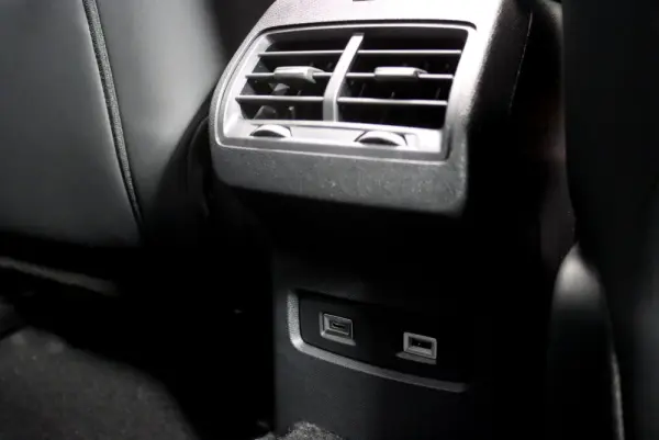 Citroen e-C4 X 50 kWh Shine 32