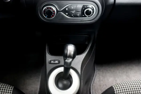 Renault Twingo E-Tech 27.5 kWh Techno Autonomia Urbana 19