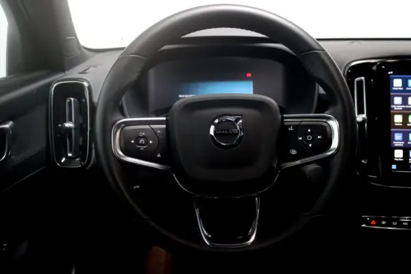 Volvo C40 Recharge Core 27