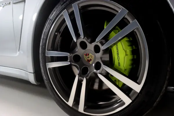 Porsche Panamera S Hybrid 28