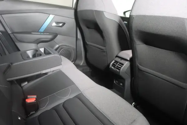 Citroen e-C4 X 50 kWh Shine 32
