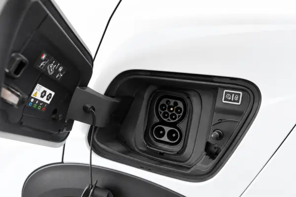 Peugeot e-2008 54 kWh Style 17