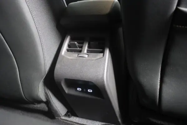Renault Mégane E-Tech EV60 Iconic 24