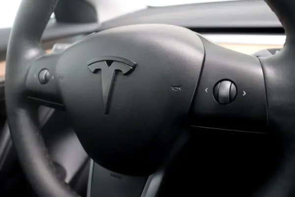 Tesla Model 3 Standard Range Plus RWD 25