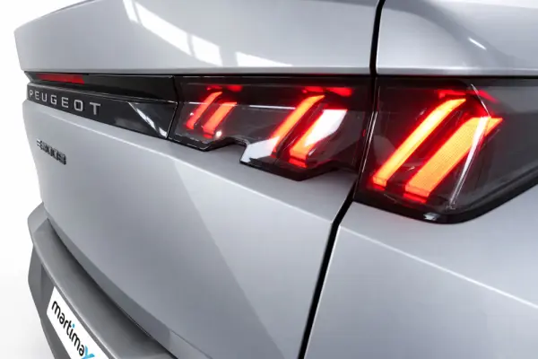 Peugeot E-3008 73 kWh Allure 8