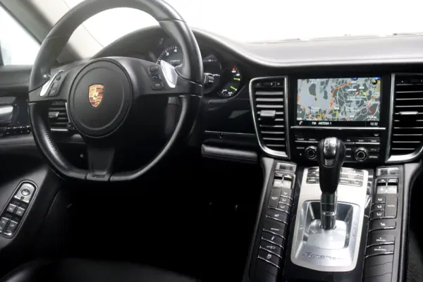 Porsche Panamera S Hybrid 21